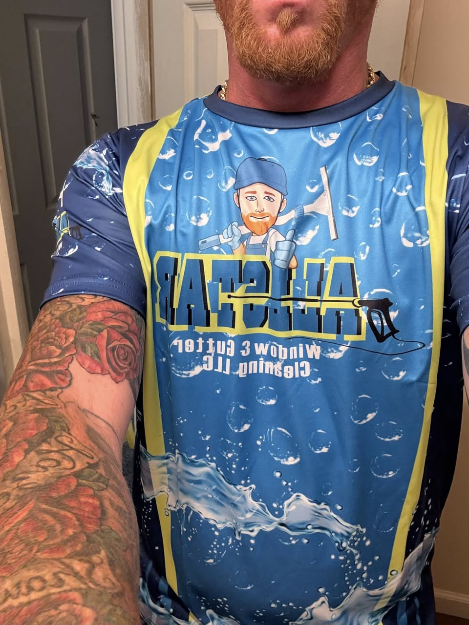 <h2>Check these sexy shirts out. </h2>